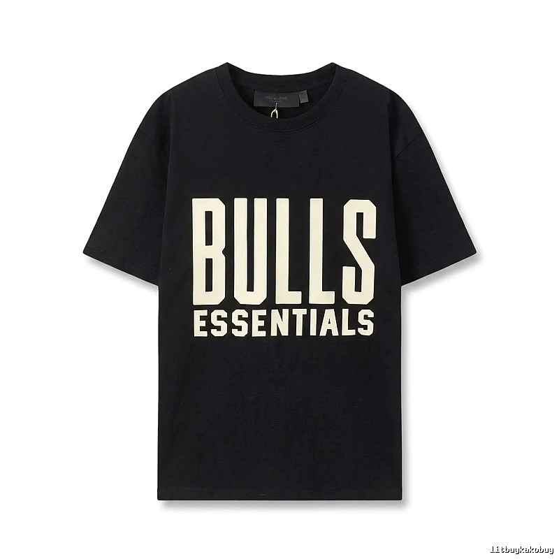 ESSENTIALS Bulls-style black T-shirt