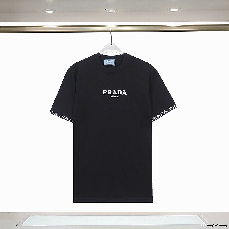 Amiri Resort Logo T-shirt Black Small AM for Travel Looks