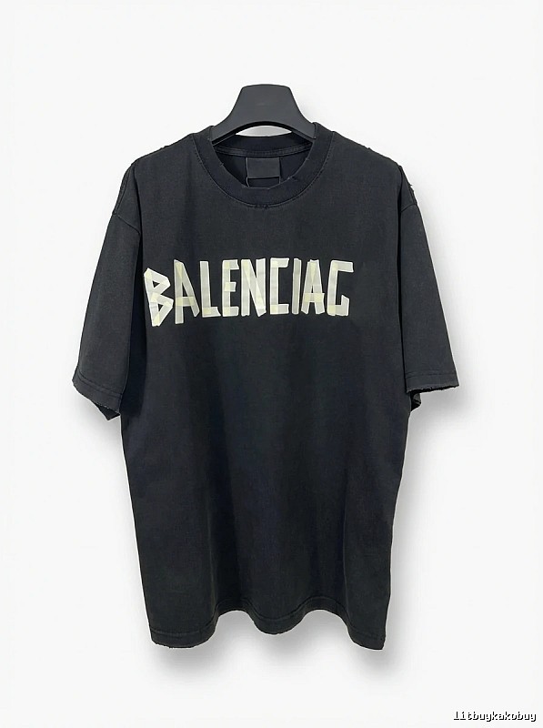 Balenciaga letter-style black T-shirt