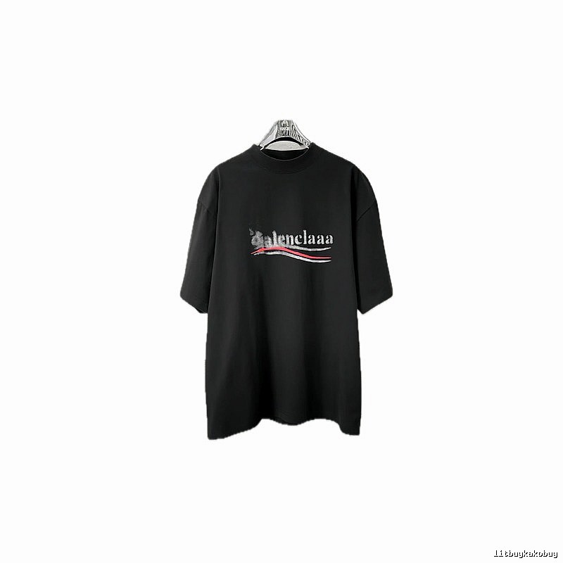 Balenciaga minimalist style black T-shirt