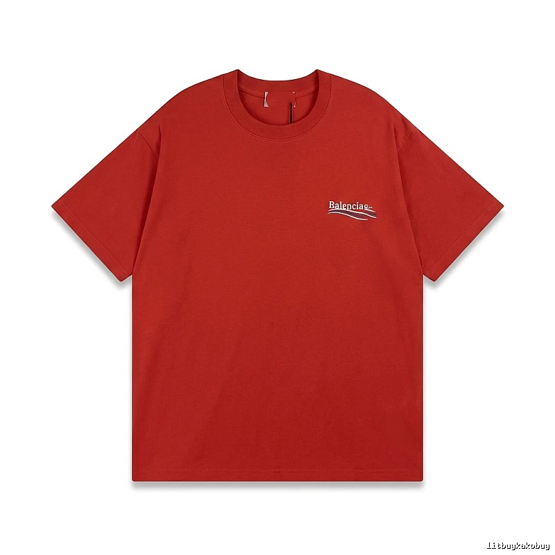 Balenciaga's simple-style red T-shirt
