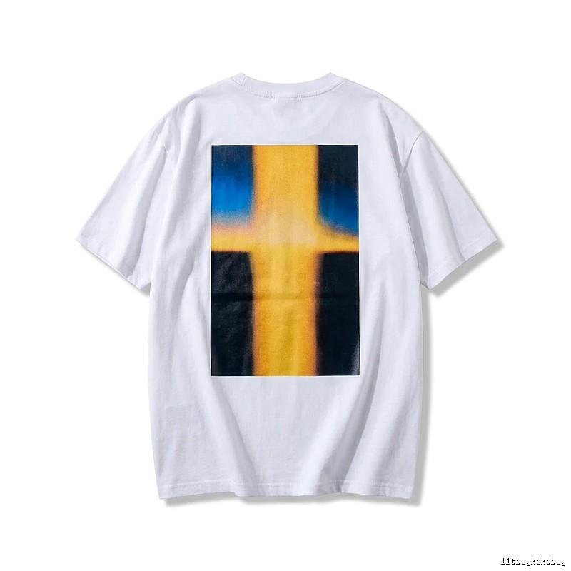 ESSENTIALS minimalist style white T-shirt