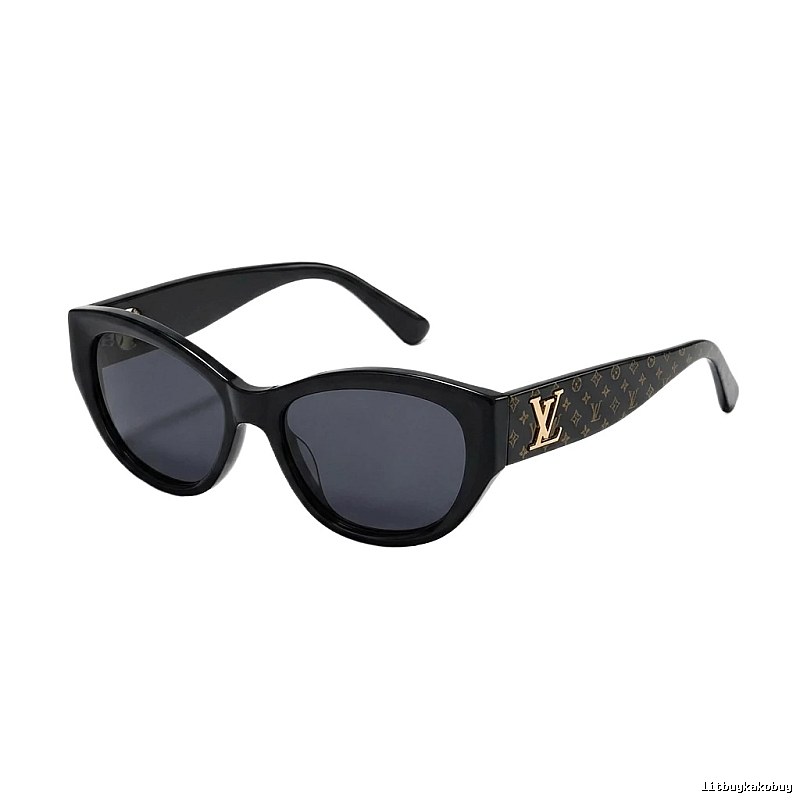 Louis Vuitton Classic Style Black Sunglasses