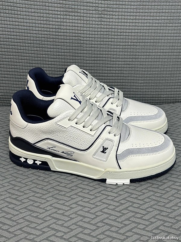 Louis Vuitton White Low-top Sneaker with White Low-top for Daily Rotation