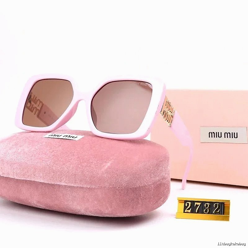 Miu Miu Travel Oversized sunglasses Black Oval Sunglasses with Soft Visual Tone