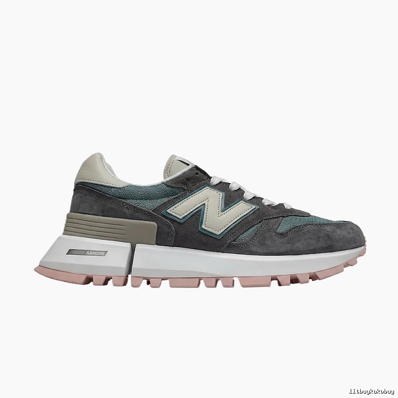 New Balance retro gray sports shoes