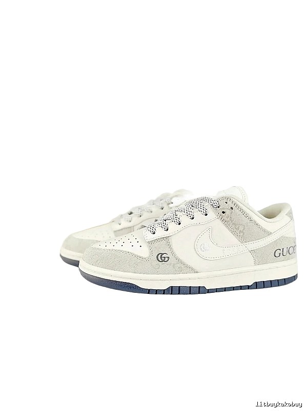 Nike Dunk Co-branded White and Grey Sports Shoes
