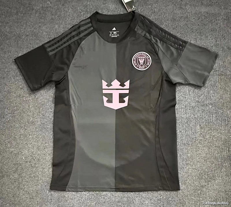 Real Madrid Resort Home soccer jersey White Football Gold for Travel Looks