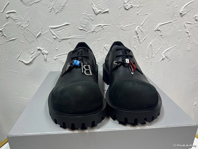 Rounded Toe Black Derby Shoe Style Edit